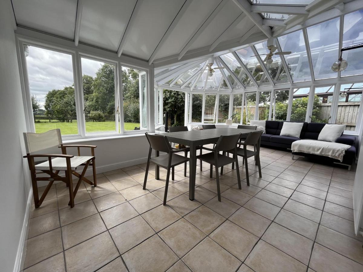 5 Bedroom 4 Bathroom Gym Playroom Country Home Royal Royal Leamington Spa Exterior foto